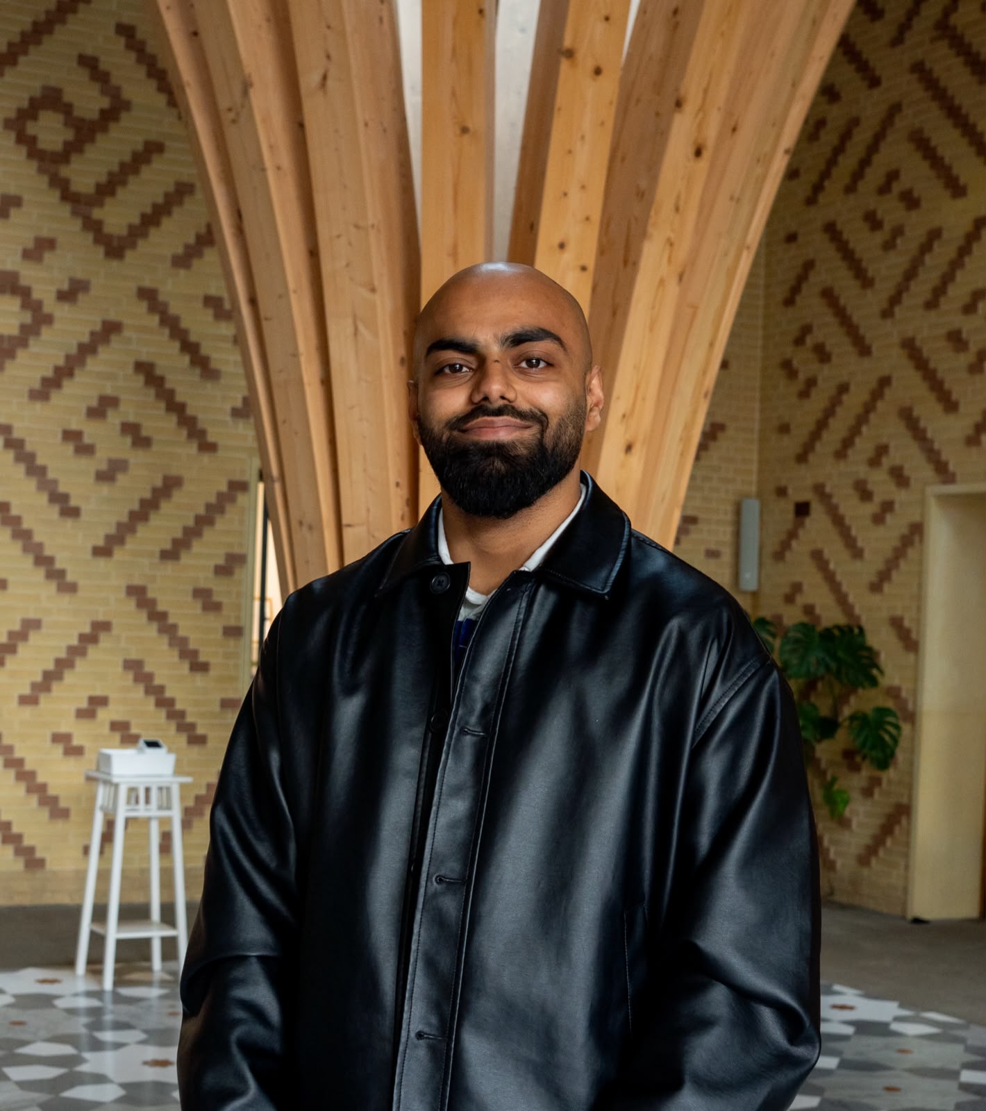 Waqar Hussein